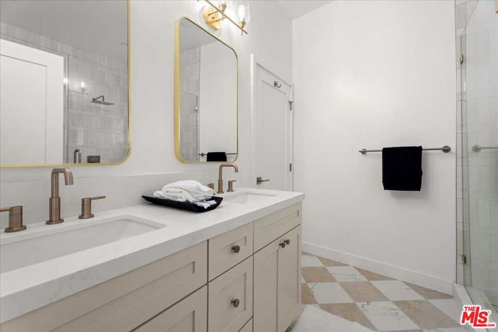 7901 Winsford Avenue