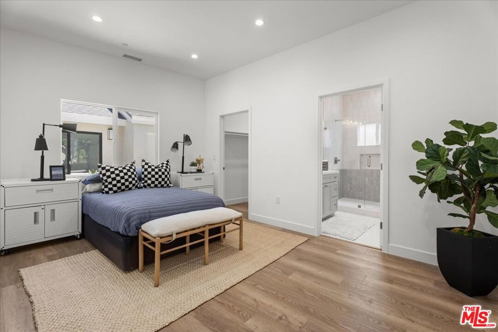 7901 Winsford Avenue