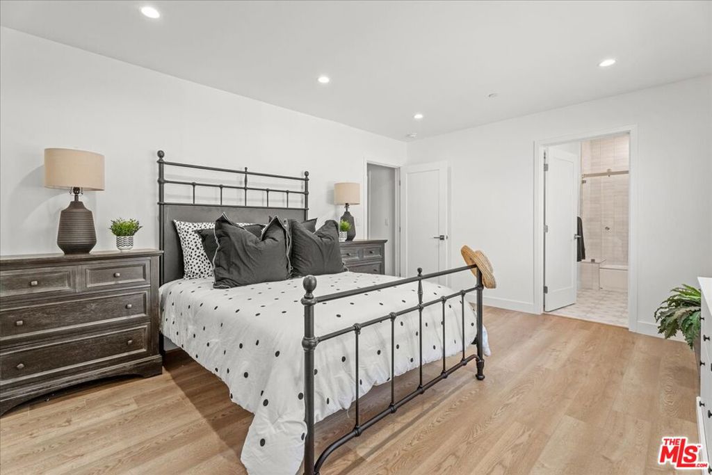 7901 Winsford Avenue