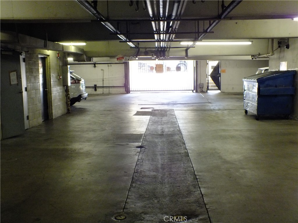 5339 Newcastle Avenue Unit: 103