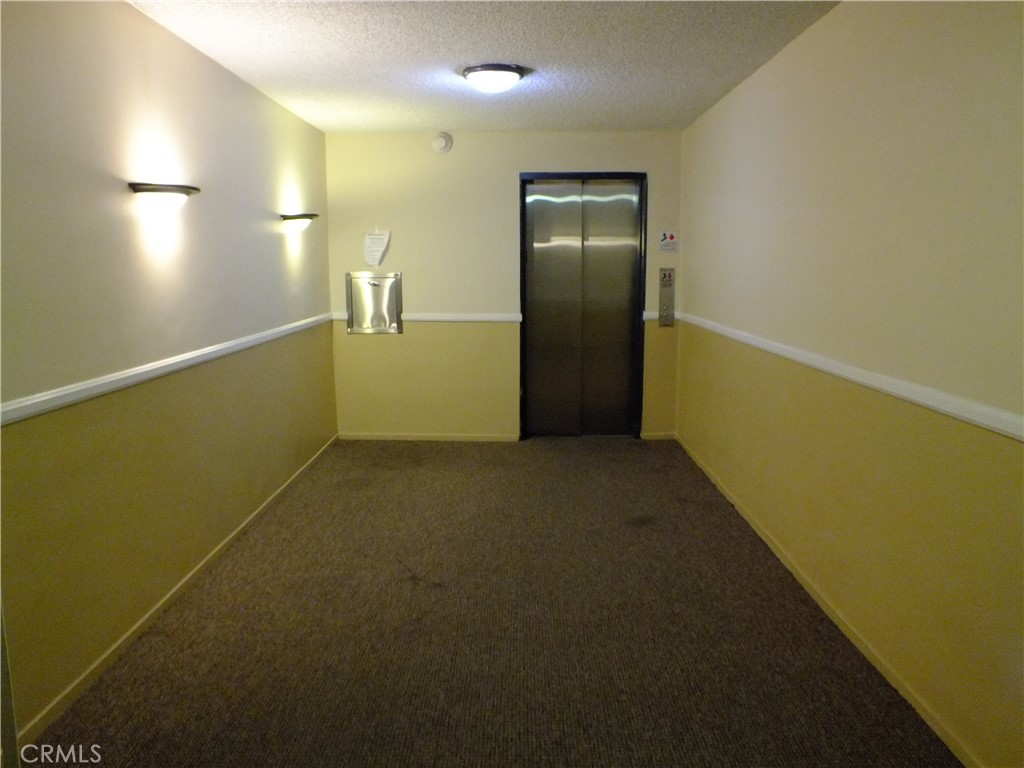 5339 Newcastle Avenue Unit: 103
