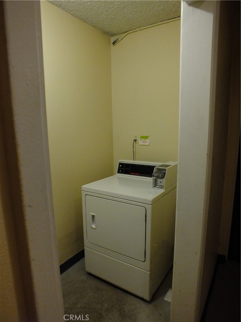 5339 Newcastle Avenue Unit: 103