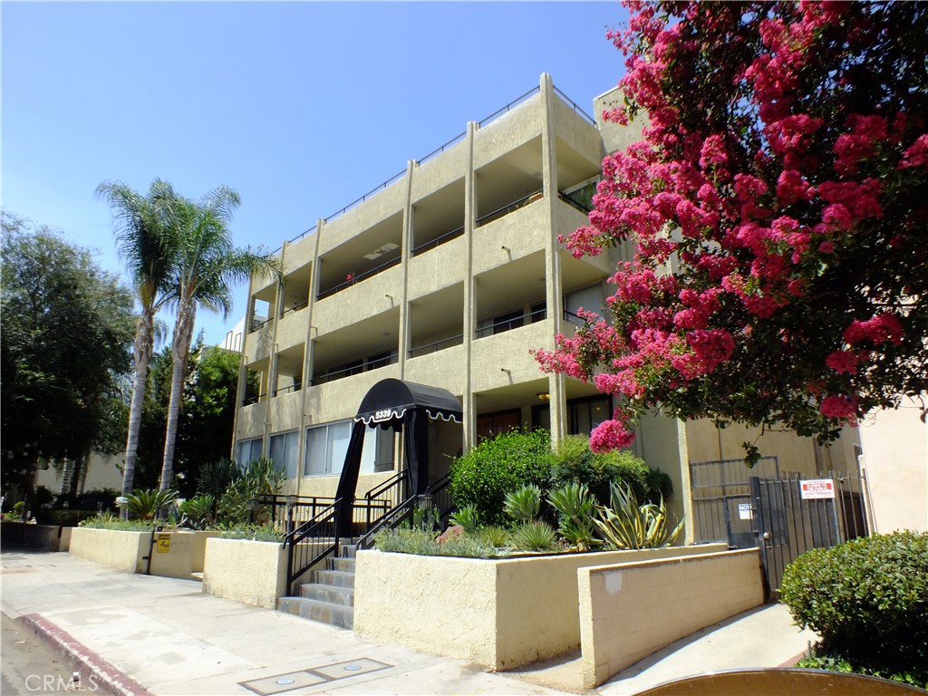 5339 Newcastle Avenue Unit: 103