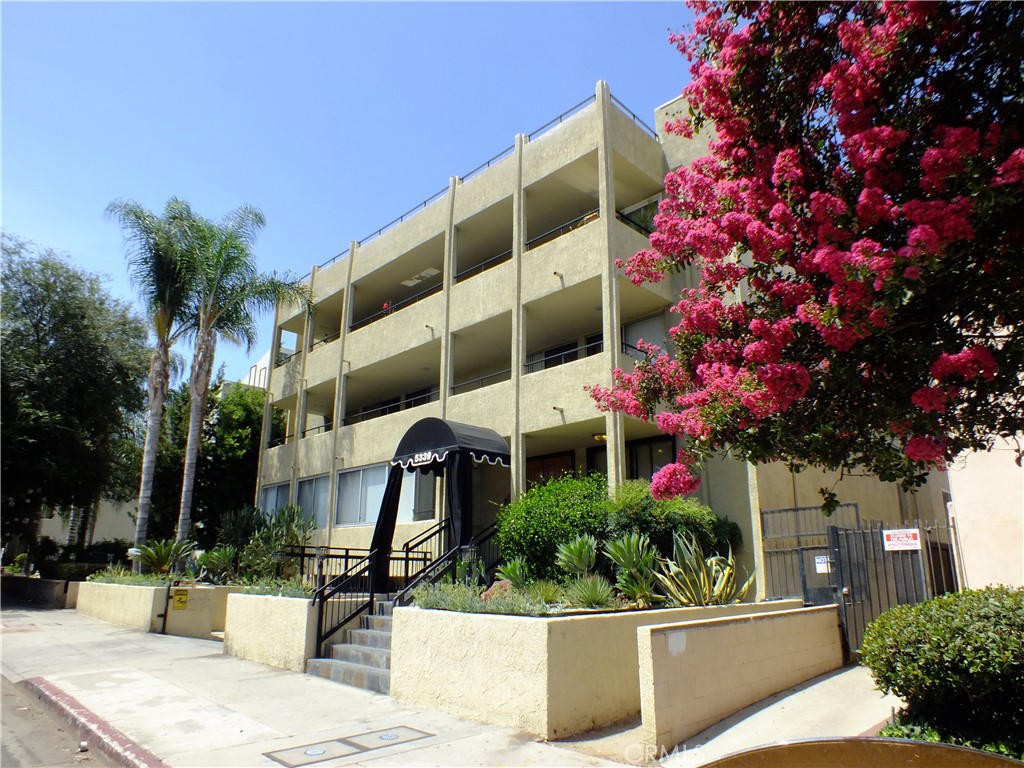 5339 Newcastle Avenue Unit: 103