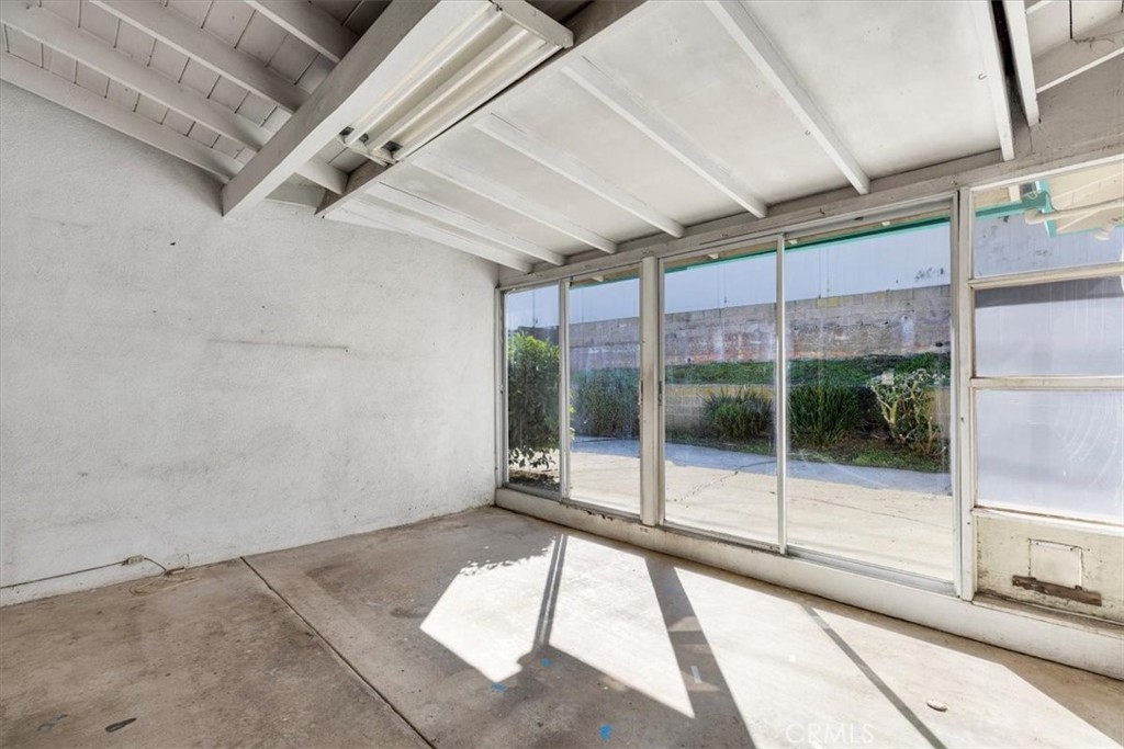 1327 S Gertruda Avenue