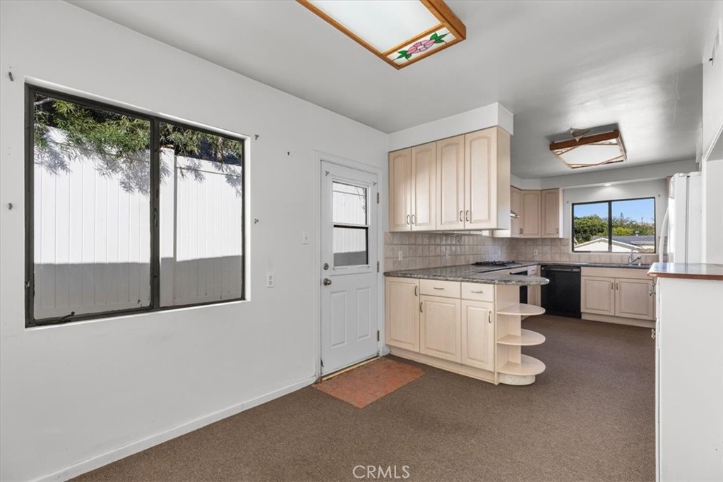 1327 S Gertruda Avenue