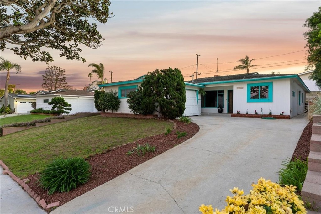 1327 S Gertruda Avenue