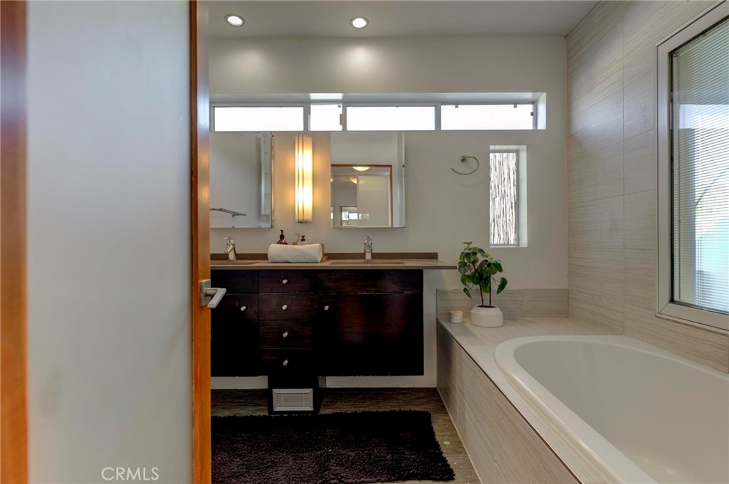 619 San Juan Avenue Unit: B