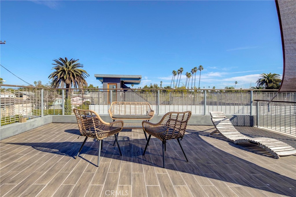 619 San Juan Avenue Unit: B