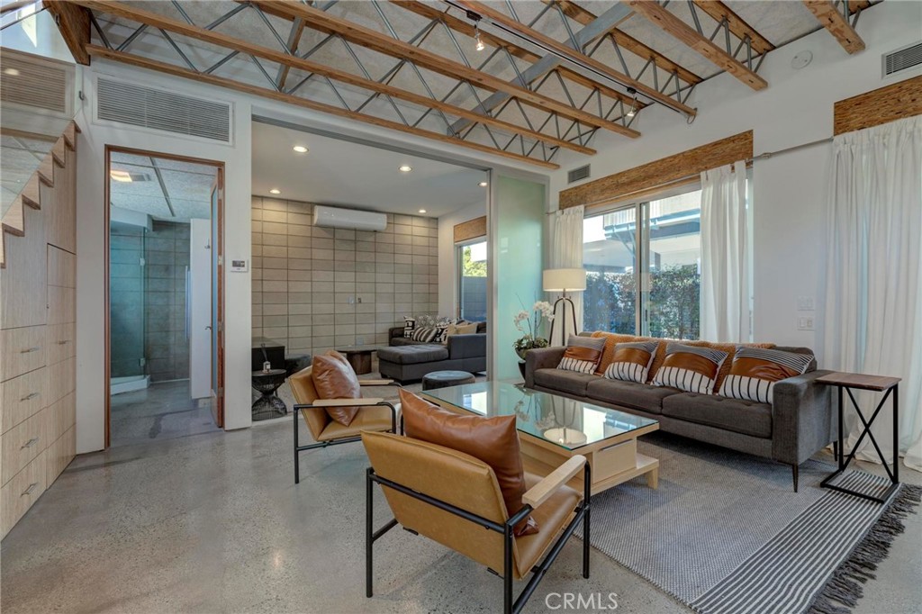 619 San Juan Avenue Unit: B