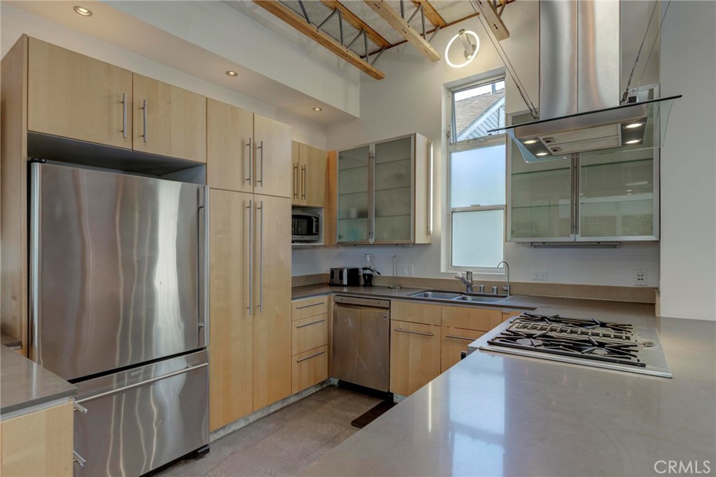 619 San Juan Avenue Unit: B