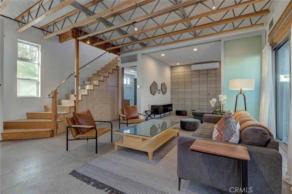 619 San Juan Avenue Unit: B