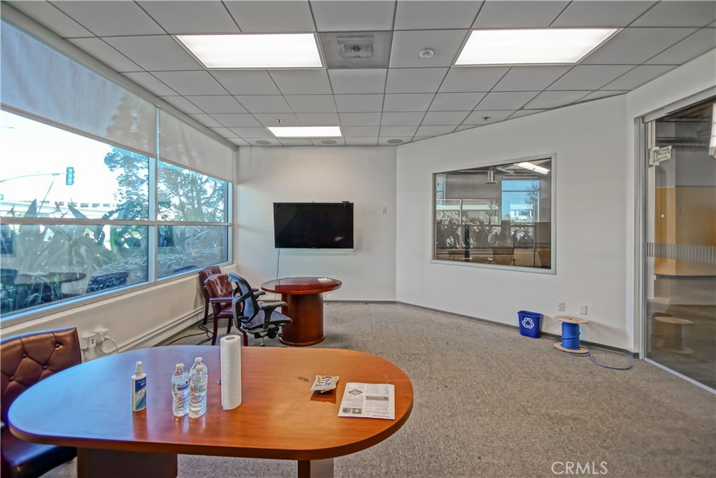 887 N Douglas Street 1