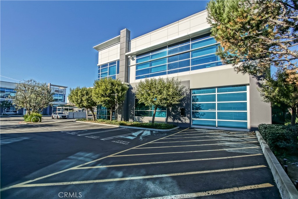 887 N Douglas Street 1