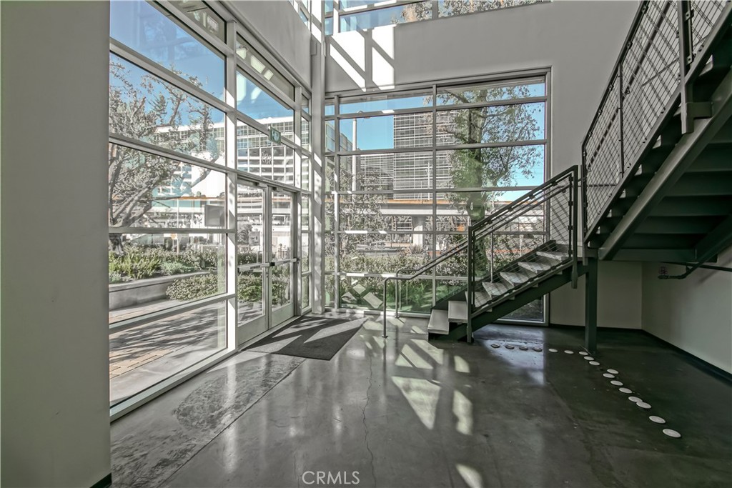 887 N Douglas Street 1