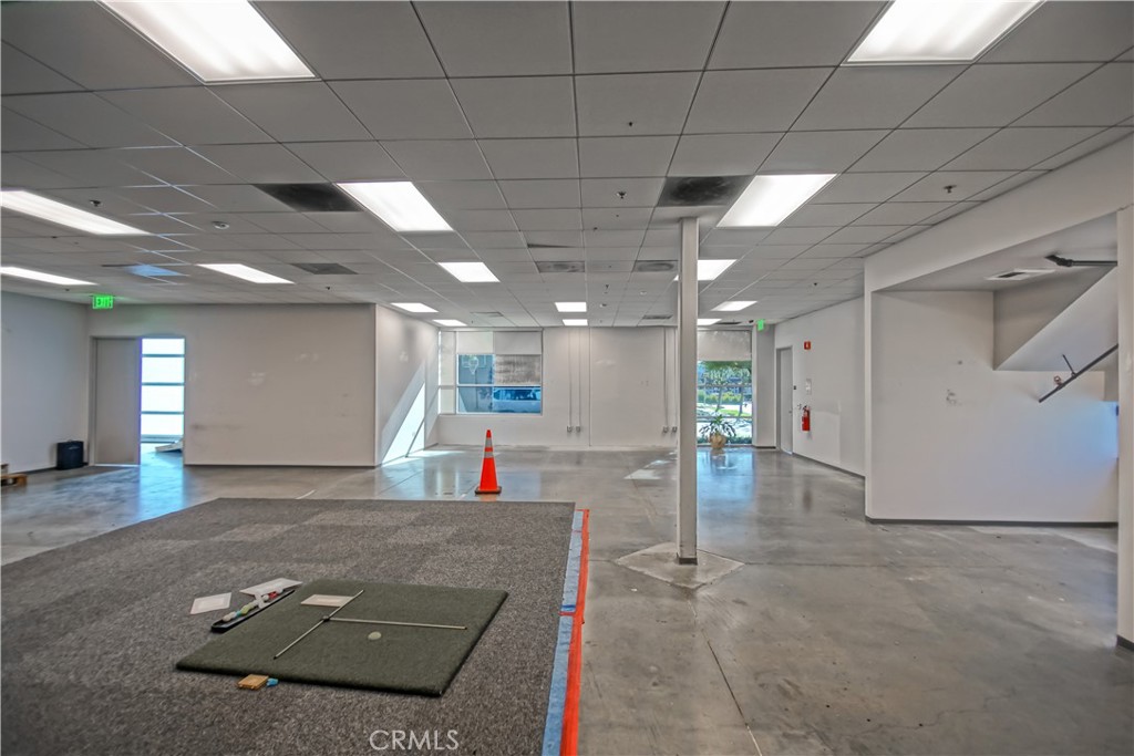 887 N Douglas Street 1