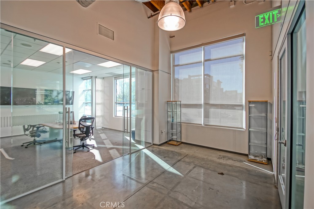 887 N Douglas Street 1