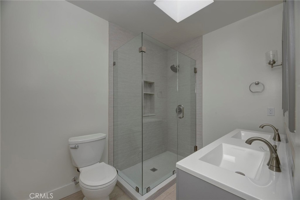 931 Manhattan Avenue