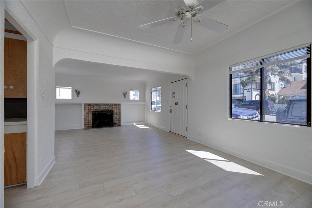 931 Manhattan Avenue