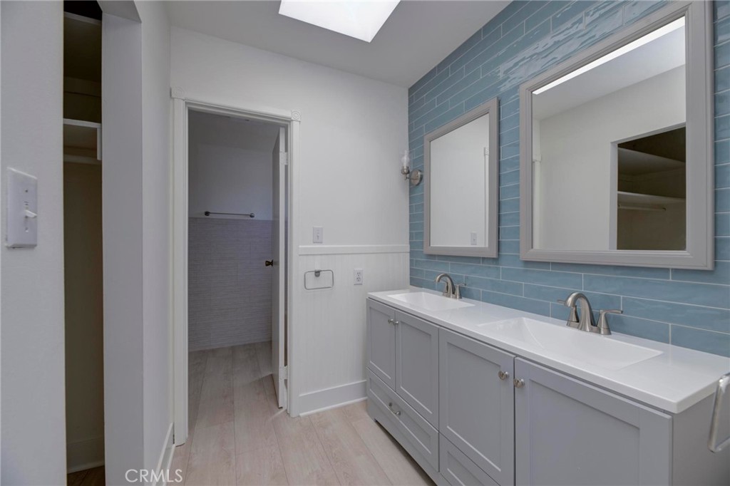 931 Manhattan Avenue