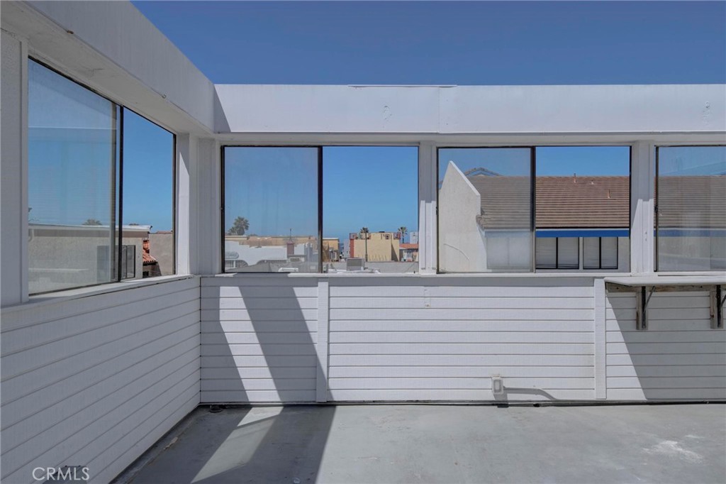 931 Manhattan Avenue