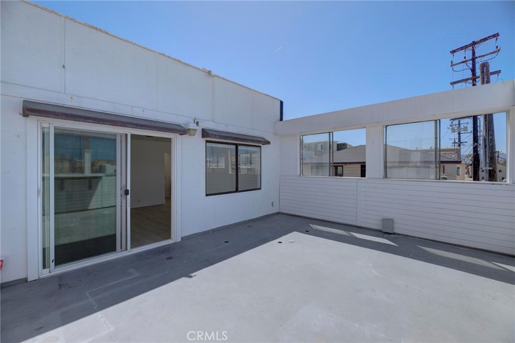 931 Manhattan Avenue