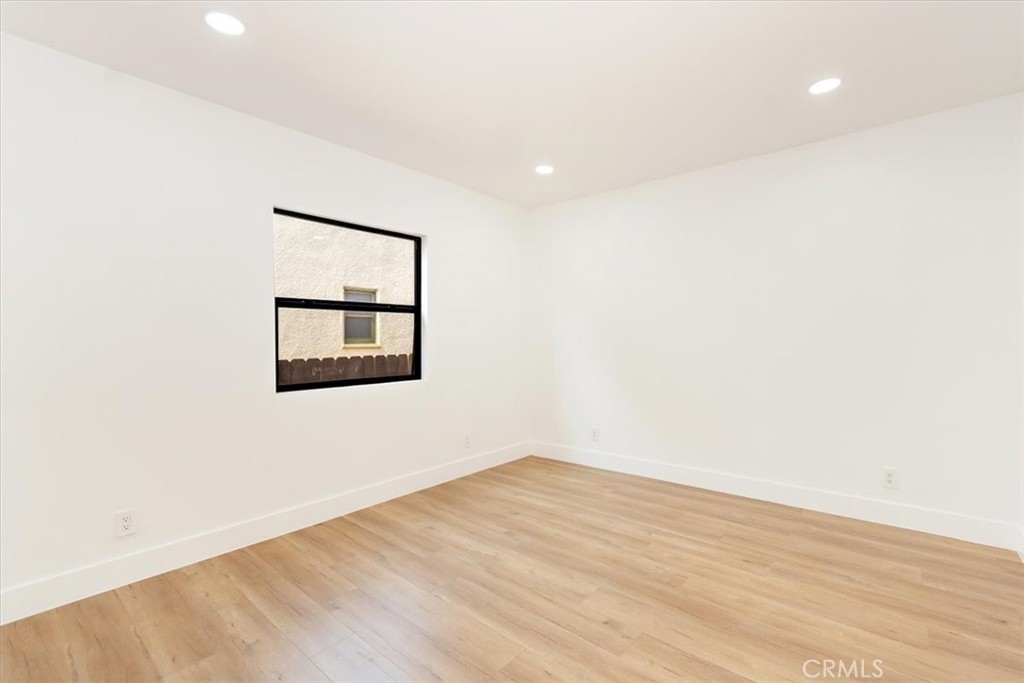 3511 S Norton Avenue