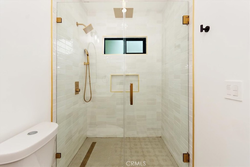 3511 S Norton Avenue