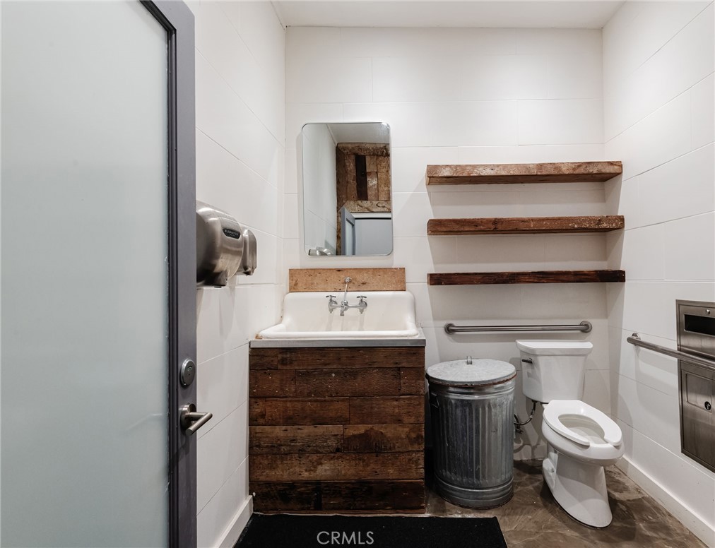 3308 Highland Avenue