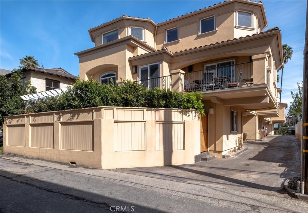 1103 S Catalina Avenue B