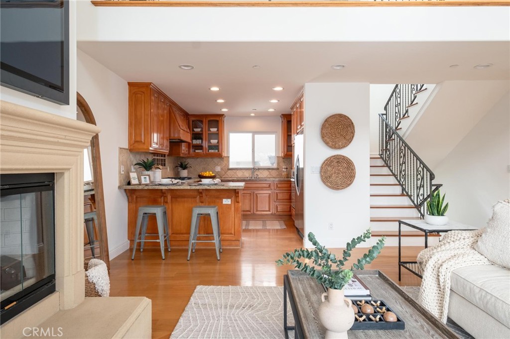 1103 S Catalina Avenue B