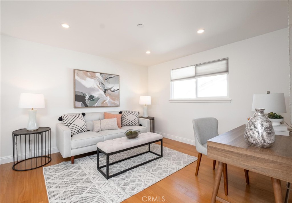 1103 S Catalina Avenue B