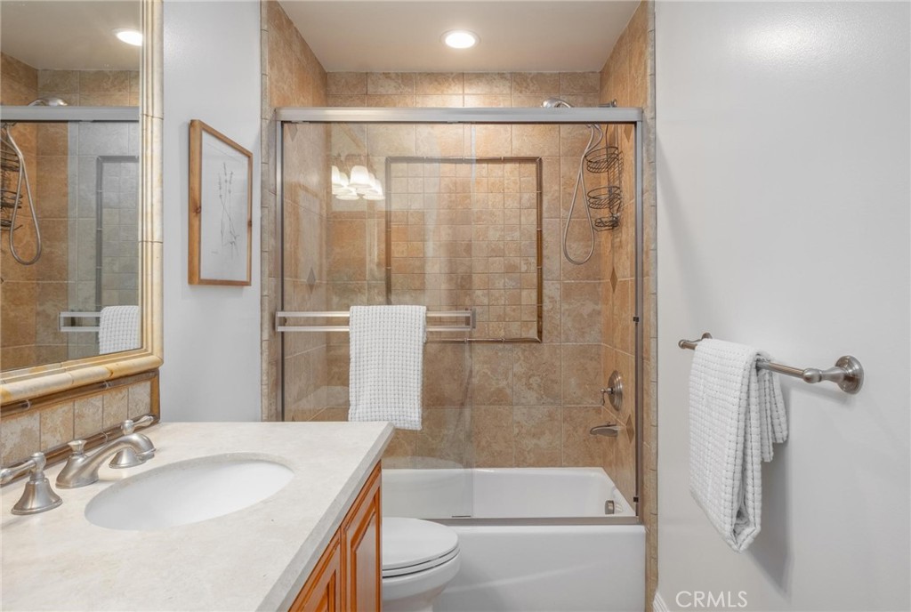 1103 S Catalina Avenue B