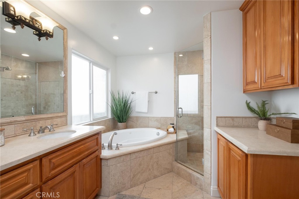 1103 S Catalina Avenue B