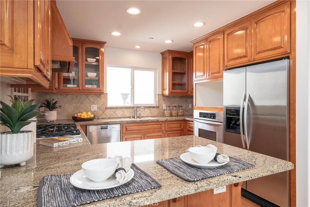 1103 S Catalina Avenue B