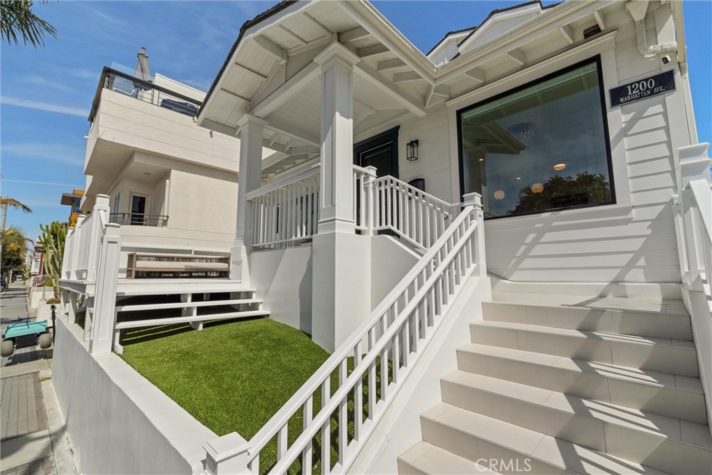 1200 Manhattan Avenue