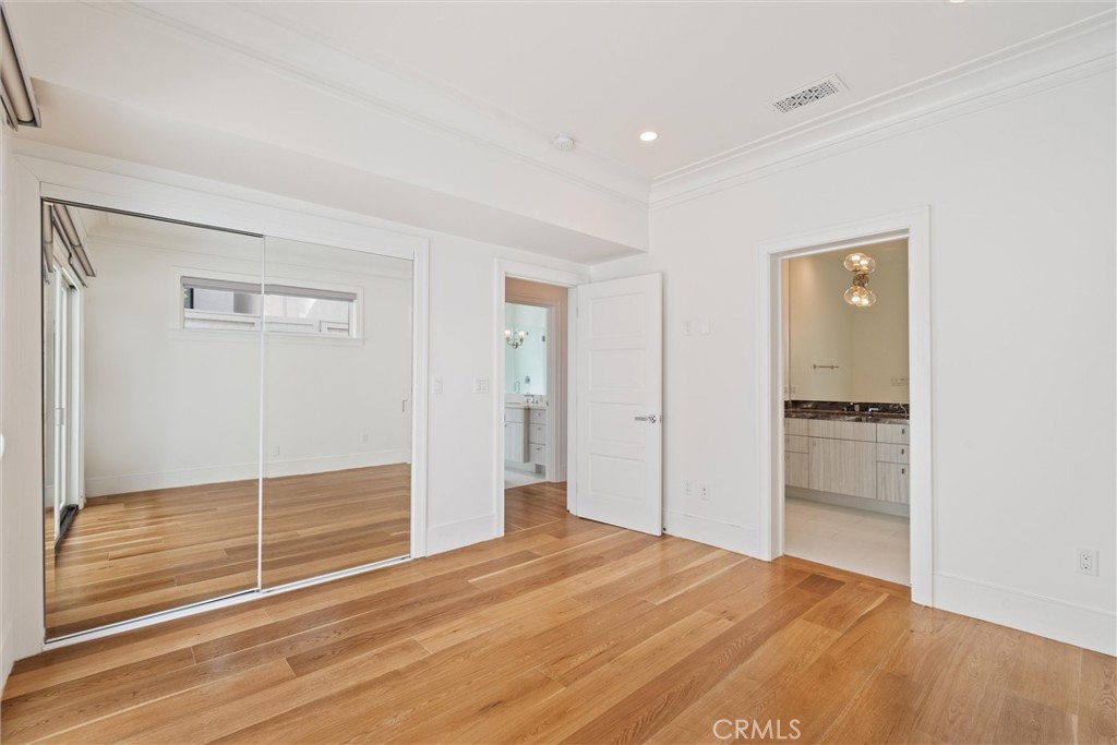 1200 Manhattan Avenue