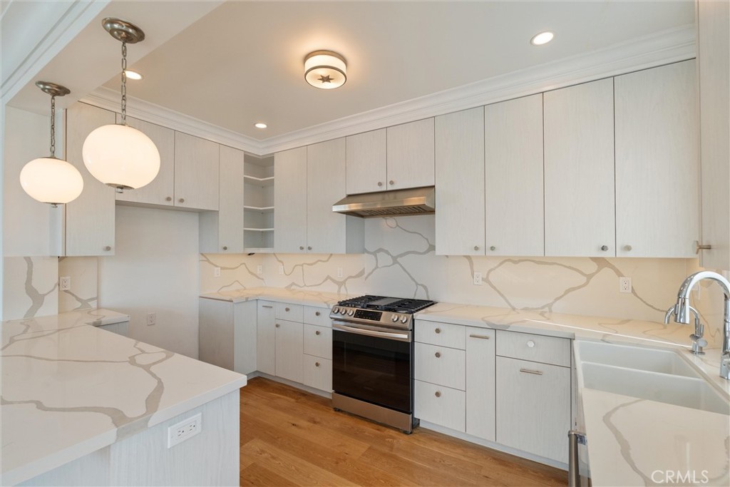 1200 Manhattan Avenue