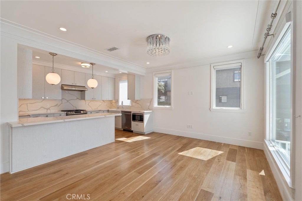 1200 Manhattan Avenue