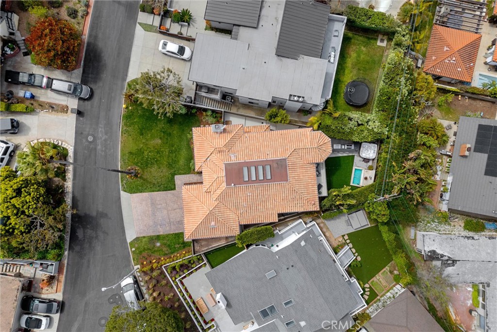 136 Via Los Miradores