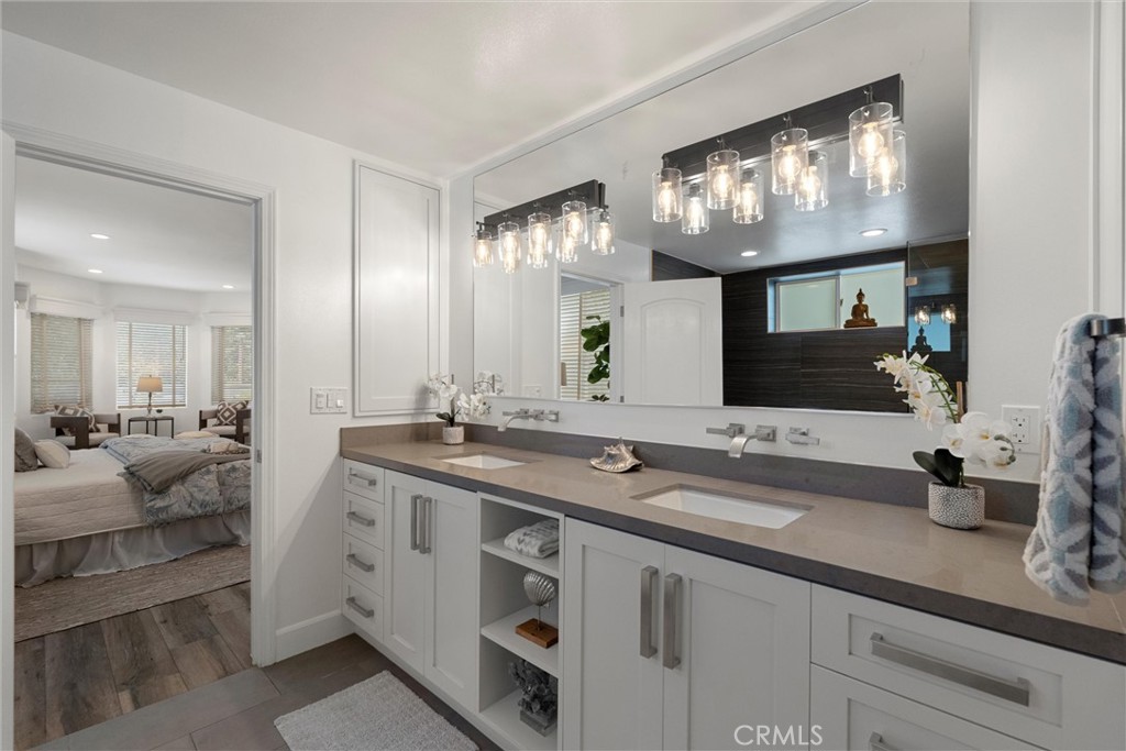 136 Via Los Miradores