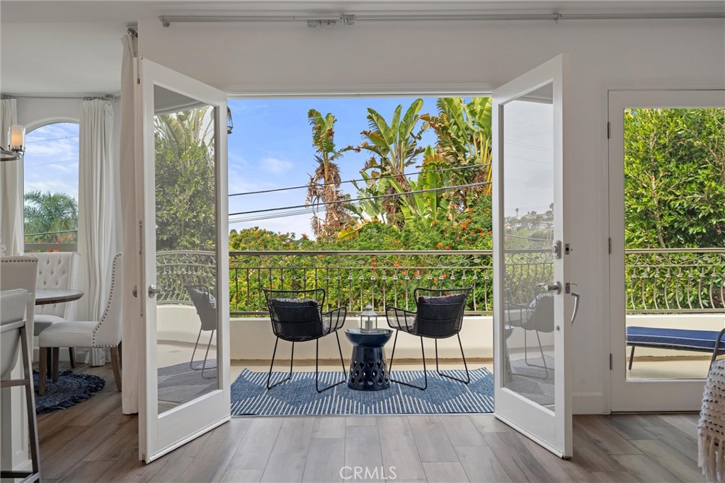 136 Via Los Miradores