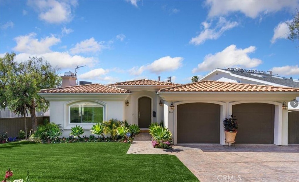 136 Via Los Miradores