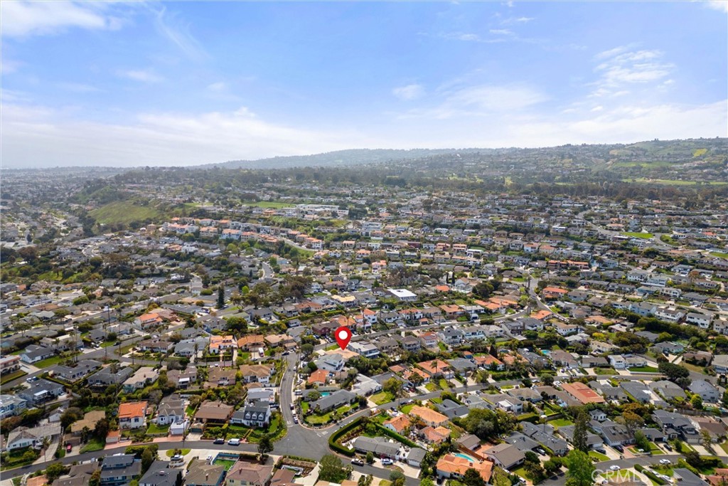 136 Via Los Miradores