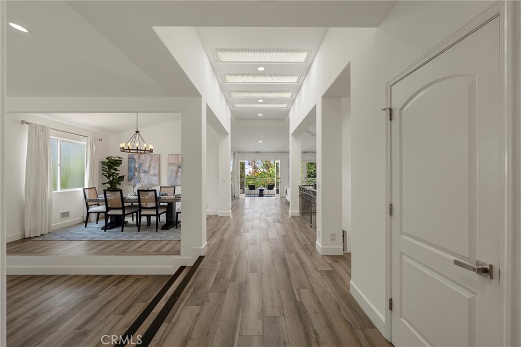 136 Via Los Miradores