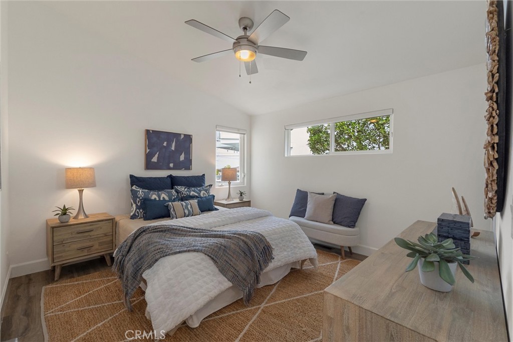 136 Via Los Miradores