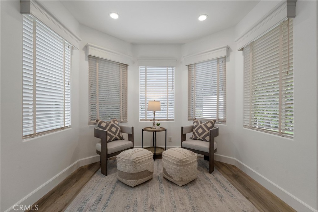 136 Via Los Miradores