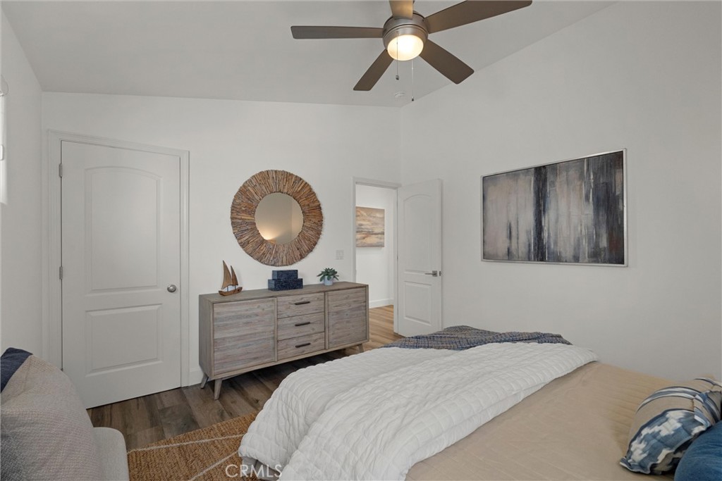 136 Via Los Miradores