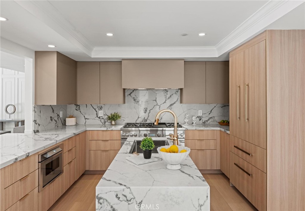 24 White Water Drive