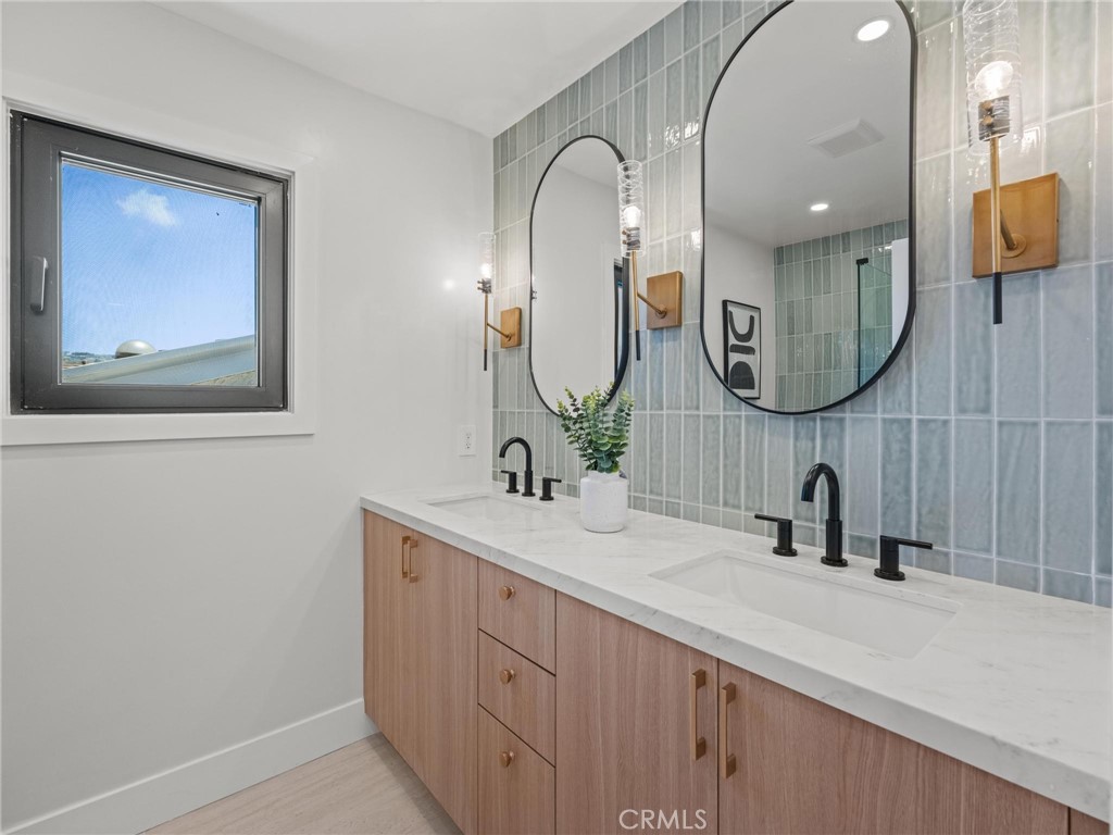 24 White Water Drive